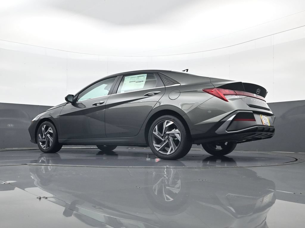 New 2026 Hyundai Elantra Limited FWD image 27