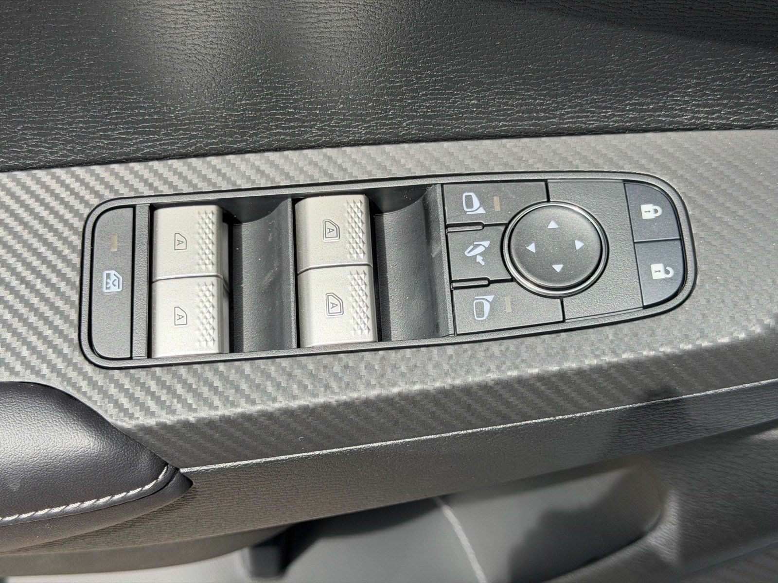 New 2026 Mitsubishi Outlander AWD image 22