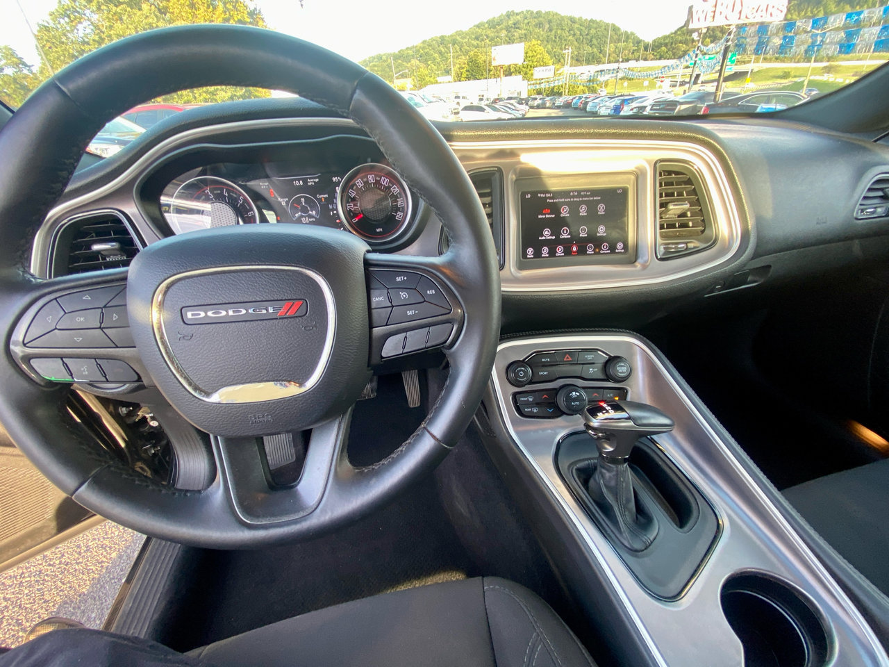 Used 2019 Dodge Challenger SXT image 17