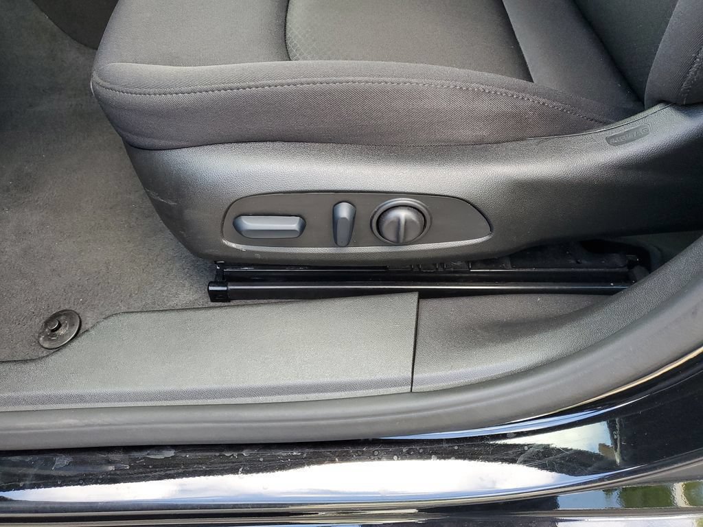 Used 2024 Chevrolet Malibu LT FWD image 18
