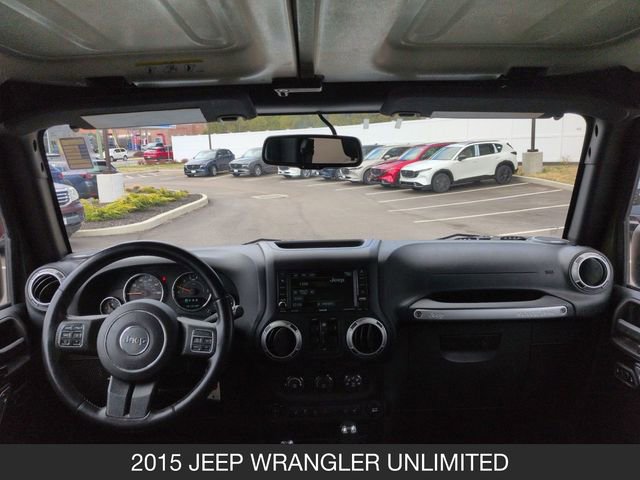 Used 2015 Jeep Wrangler Unlimited Sahara w/ Dual Top Group AWD/4WD image 17
