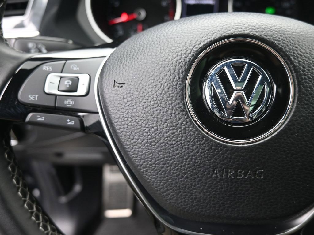 Used 2021 Volkswagen Tiguan SE R-Line image 15