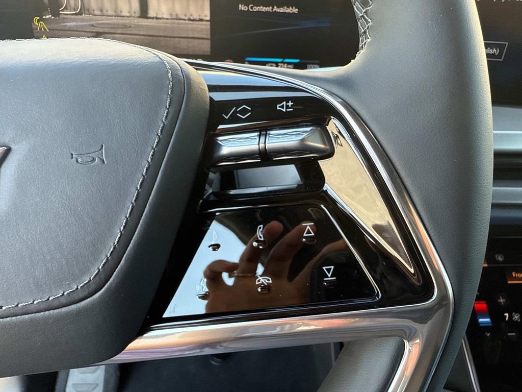New 2026 Cadillac Vistiq Premium Luxury w/ LPO, Floor Liner Package image 27