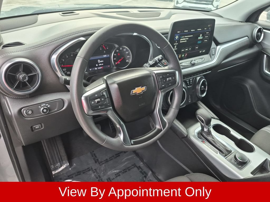 Used 2025 Chevrolet Blazer LT FWD image 15