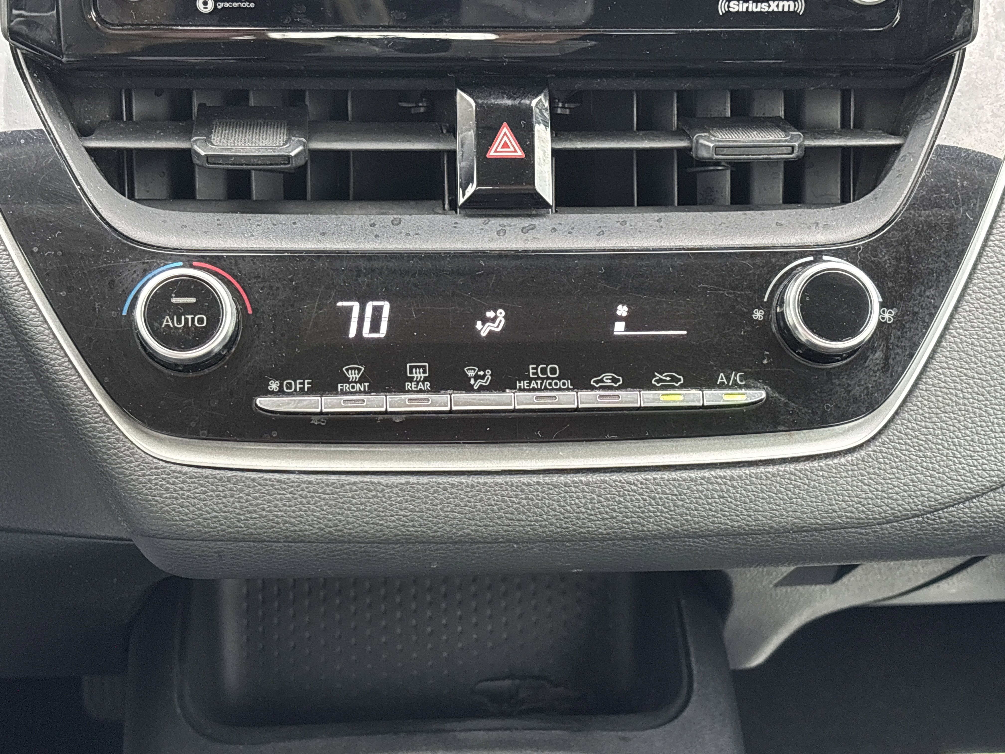 Used 2022 Toyota Corolla LE FWD image 18