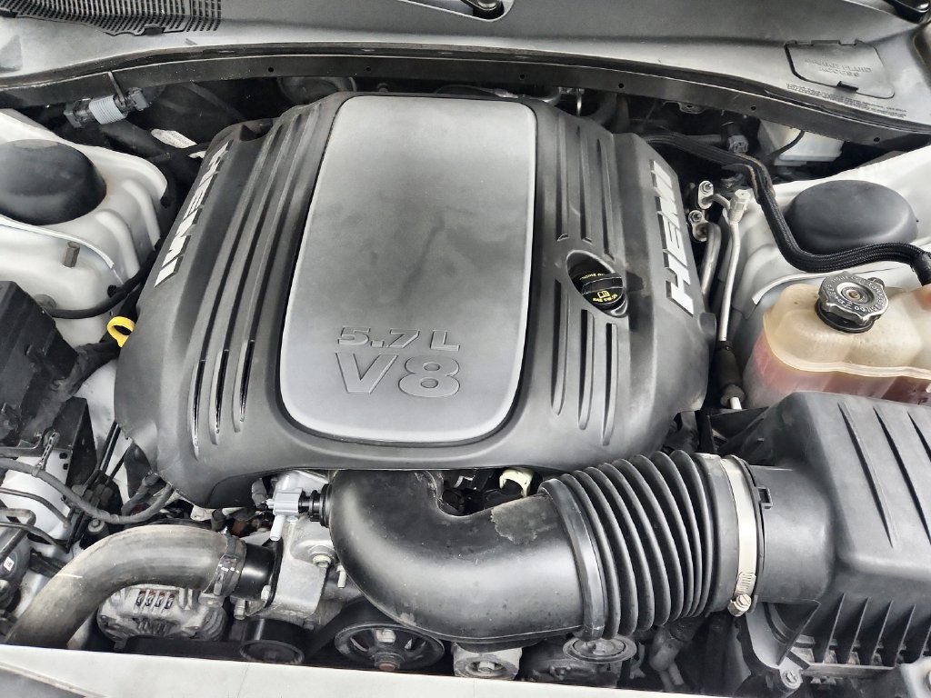 Certified 2021 Chrysler 300 S w/ S Model Appearance Package RWD image 38