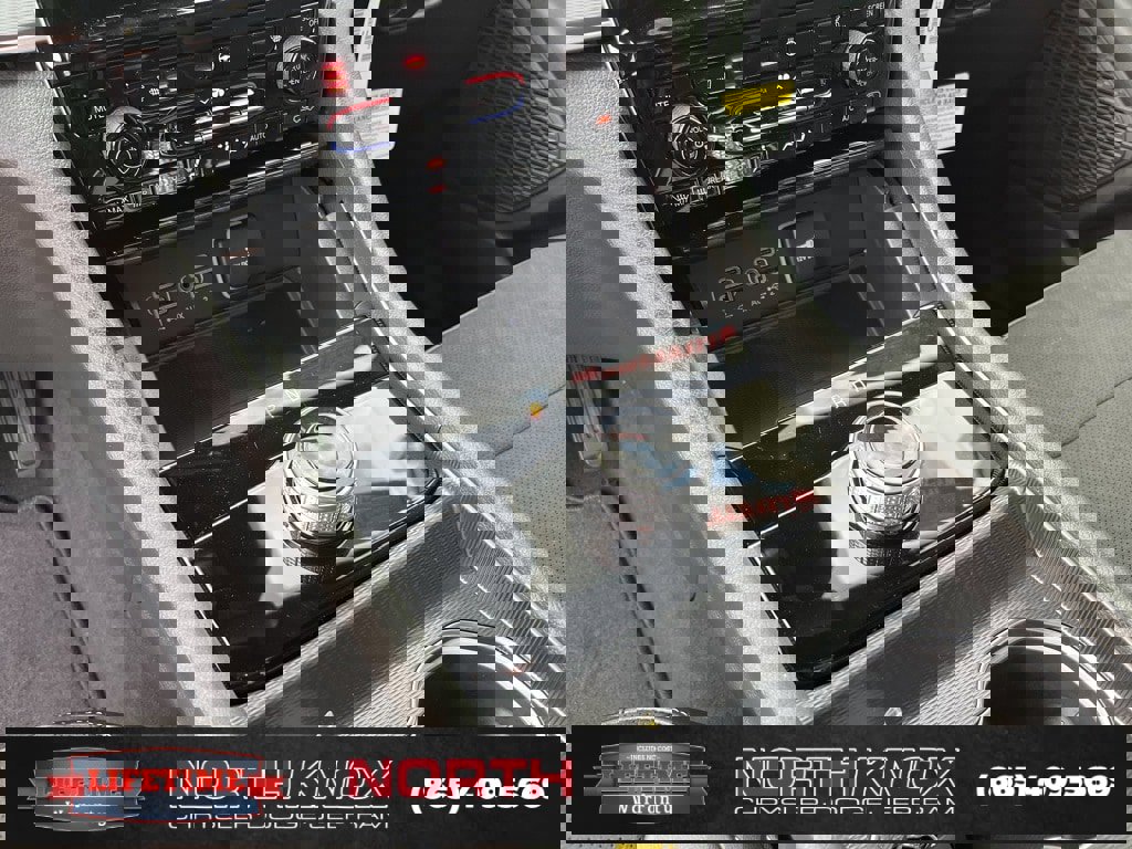 New 2025 Jeep Grand Cherokee Altitude image 11