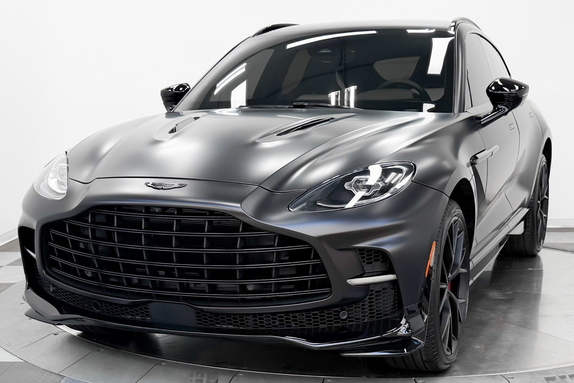 Used 2025 Aston Martin DBX 707 AWD/4WD image 4
