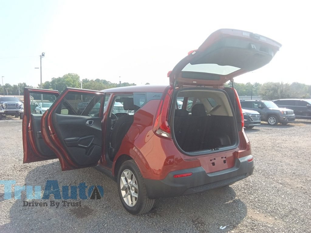 Used 2020 Kia Soul S FWD image 15
