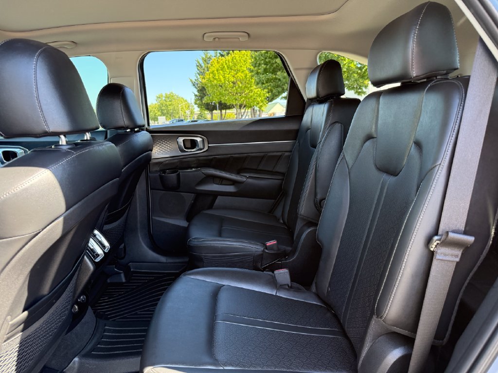 Certified 2023 Kia Sorento SX AWD/4WD image 16