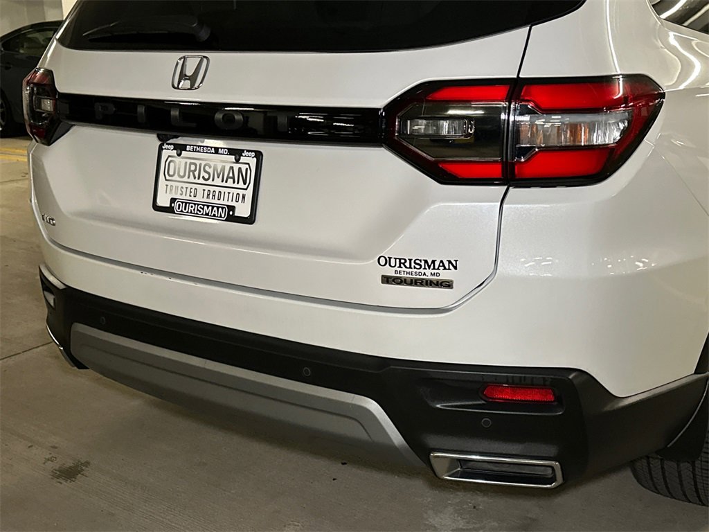 Used 2023 Honda Pilot Touring image 5