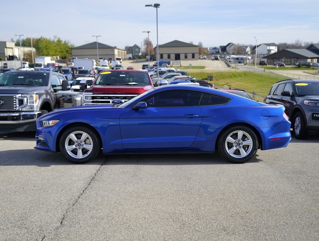 Used 2017 Ford Mustang Coupe image 8