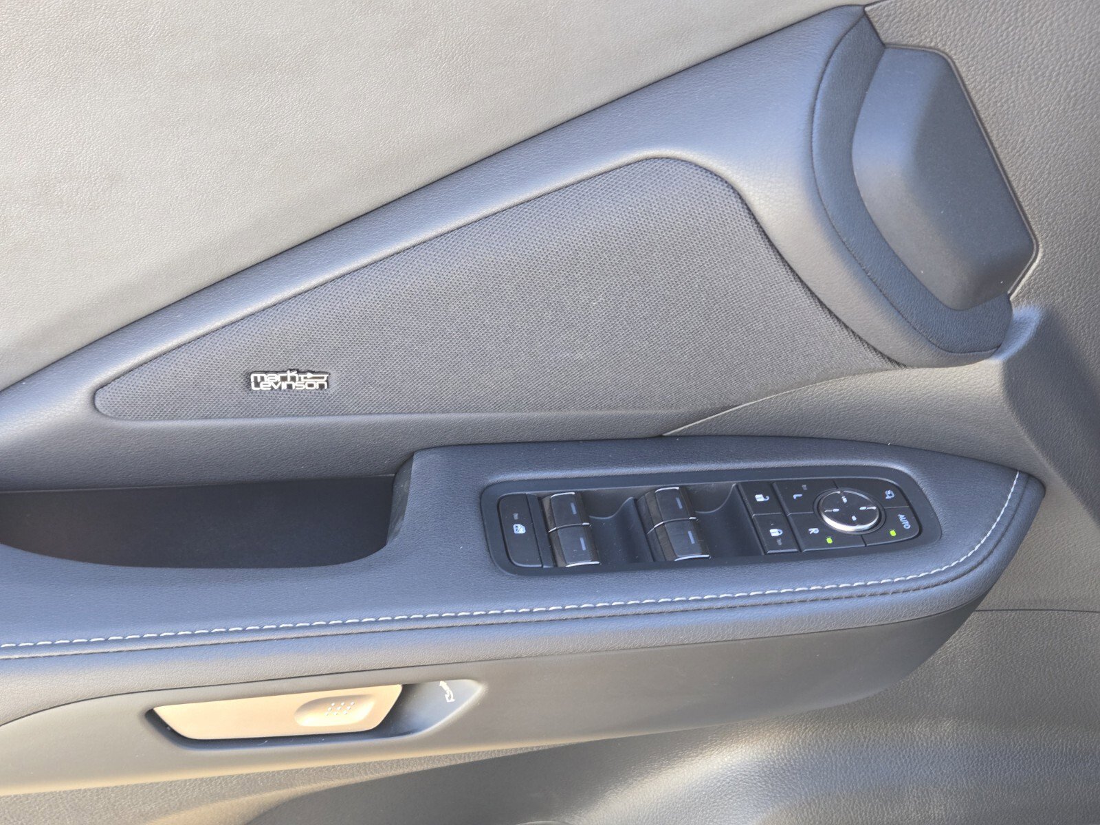 New 2026 Lexus TX 550h AWD Plug-In Hybrid image 10