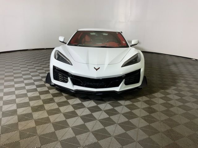 Used 2023 Chevrolet Corvette Z06 w/ Z07 Performance Package image 3