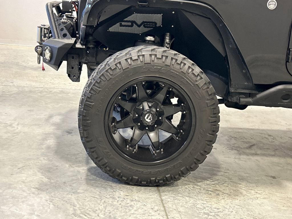 Used 2013 Jeep Wrangler Unlimited Sahara w/ Dual Top Group image 11