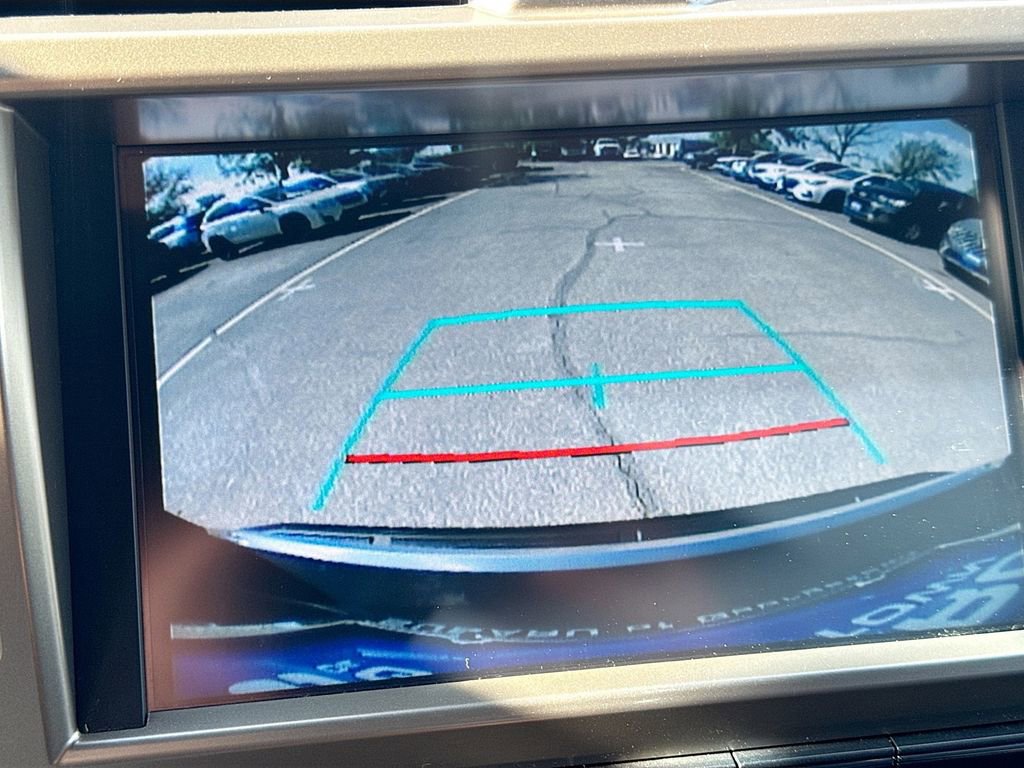 Used 2021 Lexus GX 460 Premium w/ Premium Package image 18