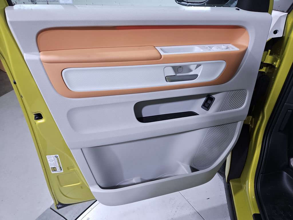 New 2025 Volkswagen ID. Buzz 1st Edition image 10