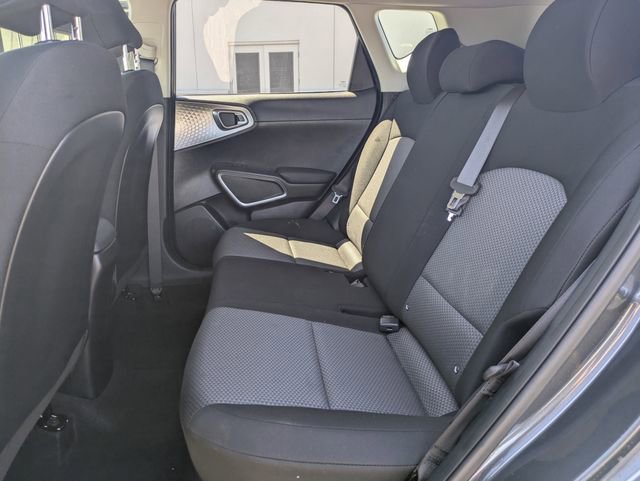 Used 2024 Kia Soul LX image 13