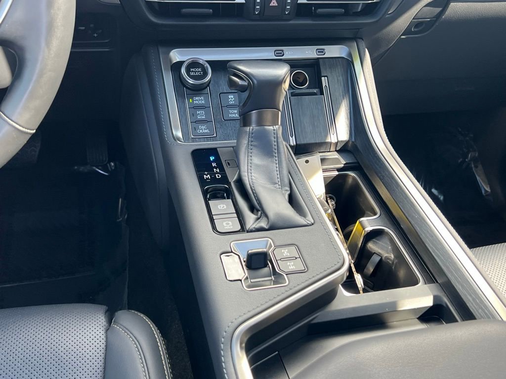 Used 2024 Lexus GX 550 AWD/4WD image 19