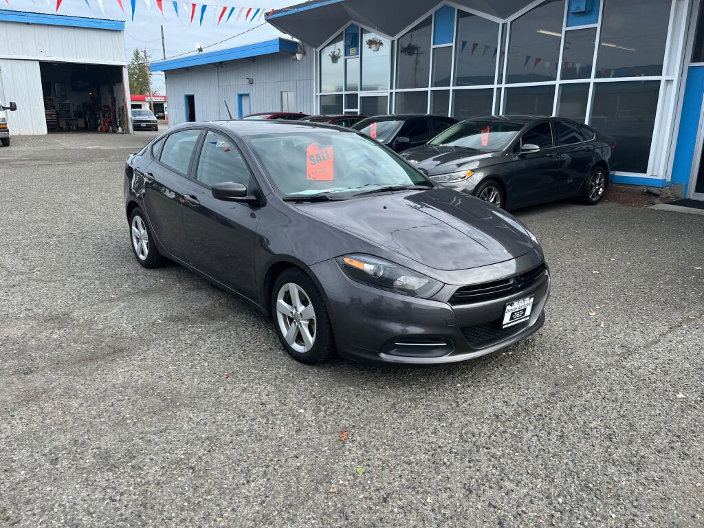 Used 2015 Dodge Dart SXT image 1