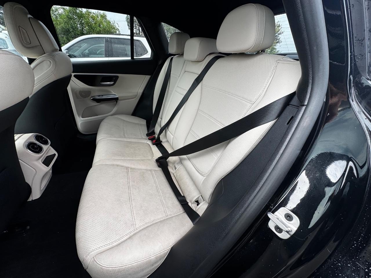 Used 2019 Mercedes-Benz GLC 300 4MATIC image 7