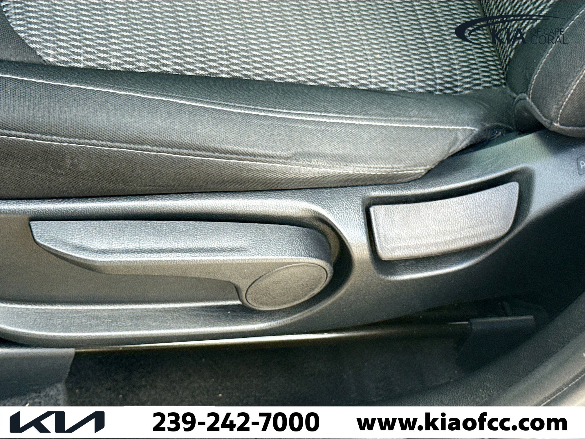 Certified 2023 Kia Sorento LX image 24