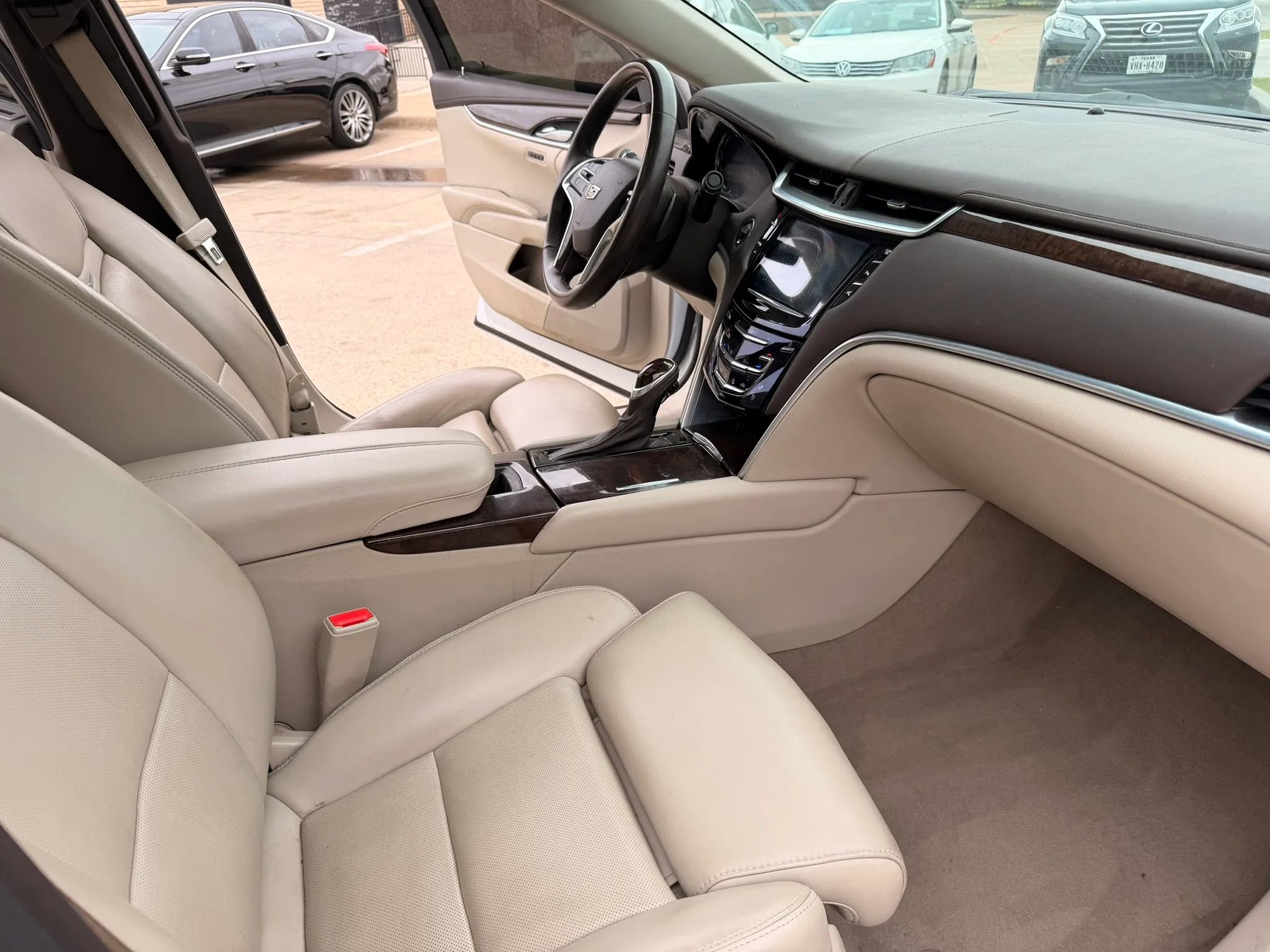 Used 2016 Cadillac XTS Premium image 18