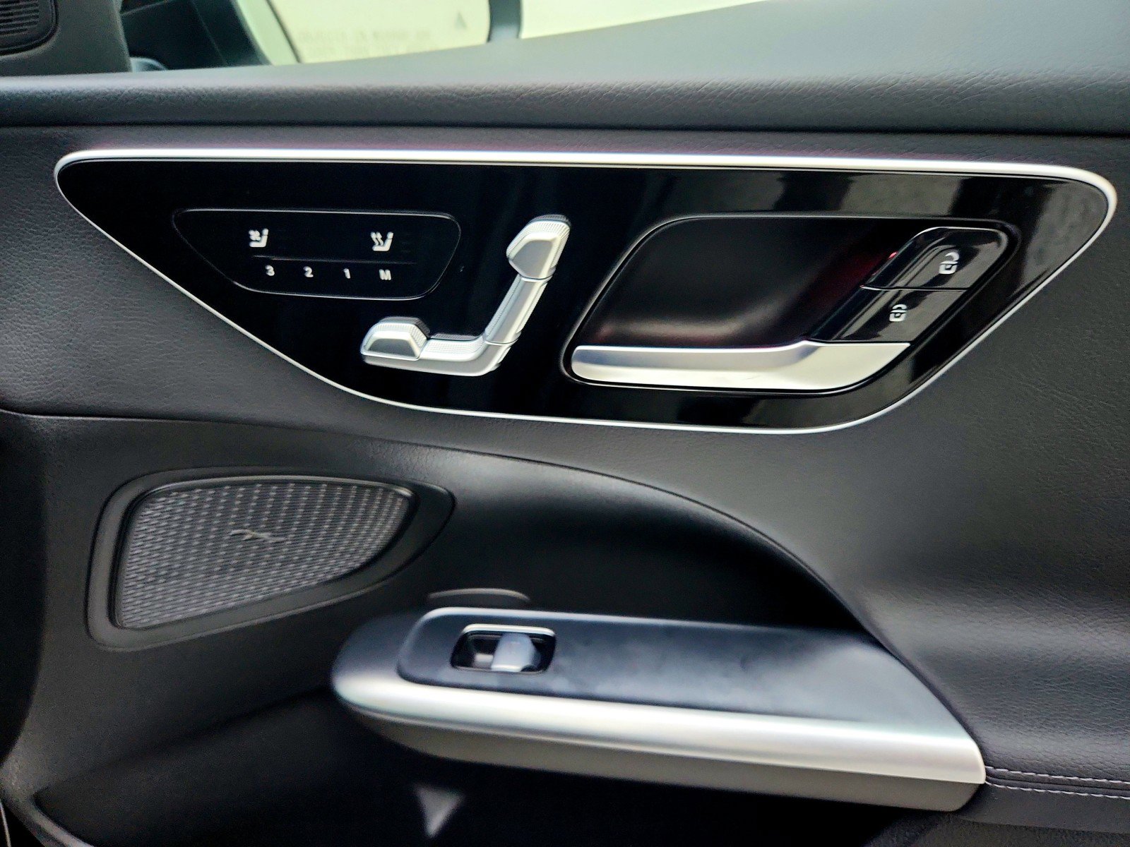 Certified 2025 Mercedes-Benz C 300 Sedan image 26