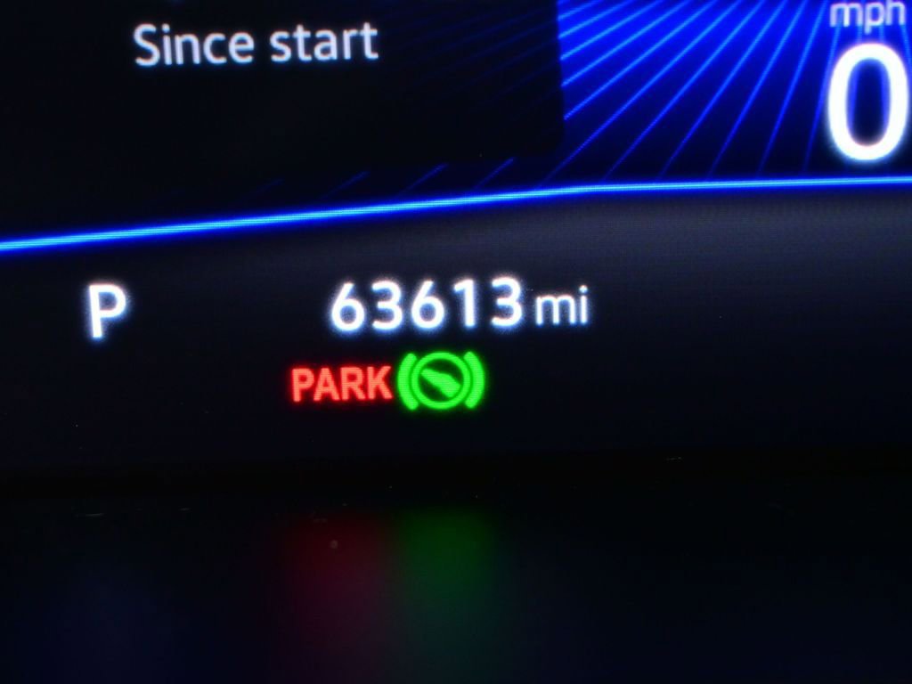 Used 2022 Volkswagen Tiguan SE image 39