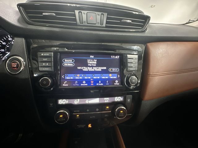Used 2019 Nissan Rogue SL w/ Premium Package AWD/4WD image 16