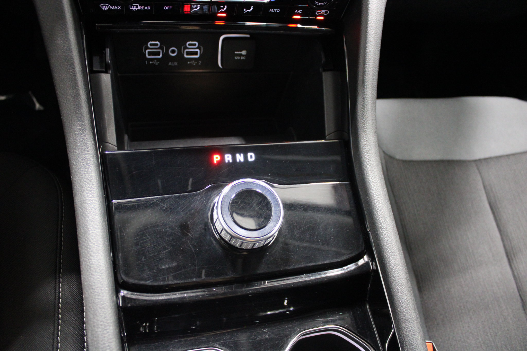 Used 2023 Jeep Grand Cherokee Laredo AWD/4WD image 32