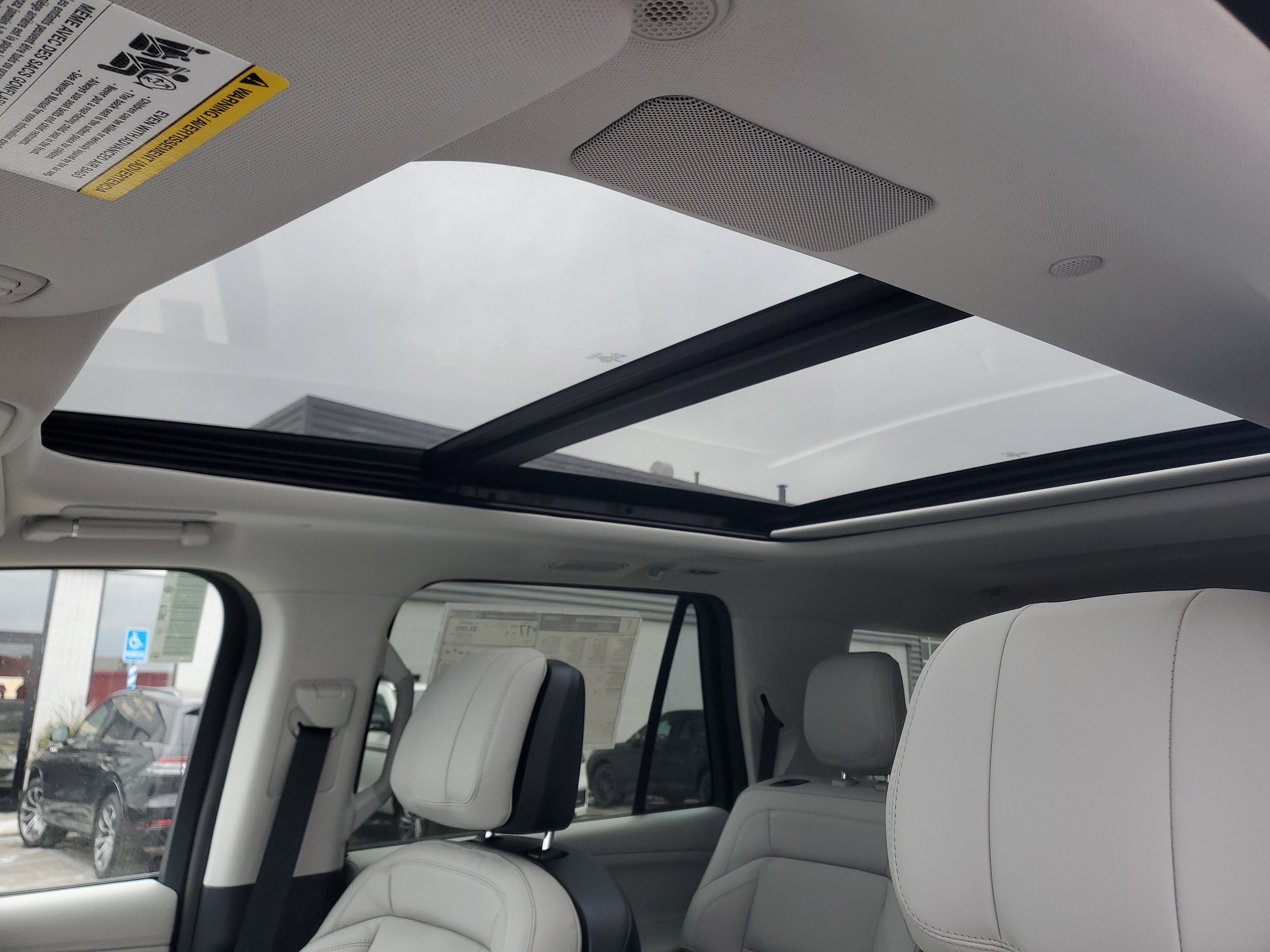 New 2026 Lincoln Navigator Reserve w/ Jet Appearance Package image 11