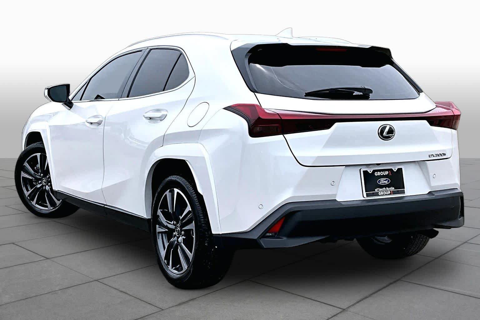 Used 2025 Lexus UX 300h FWD w/ Cold Area Package image 12