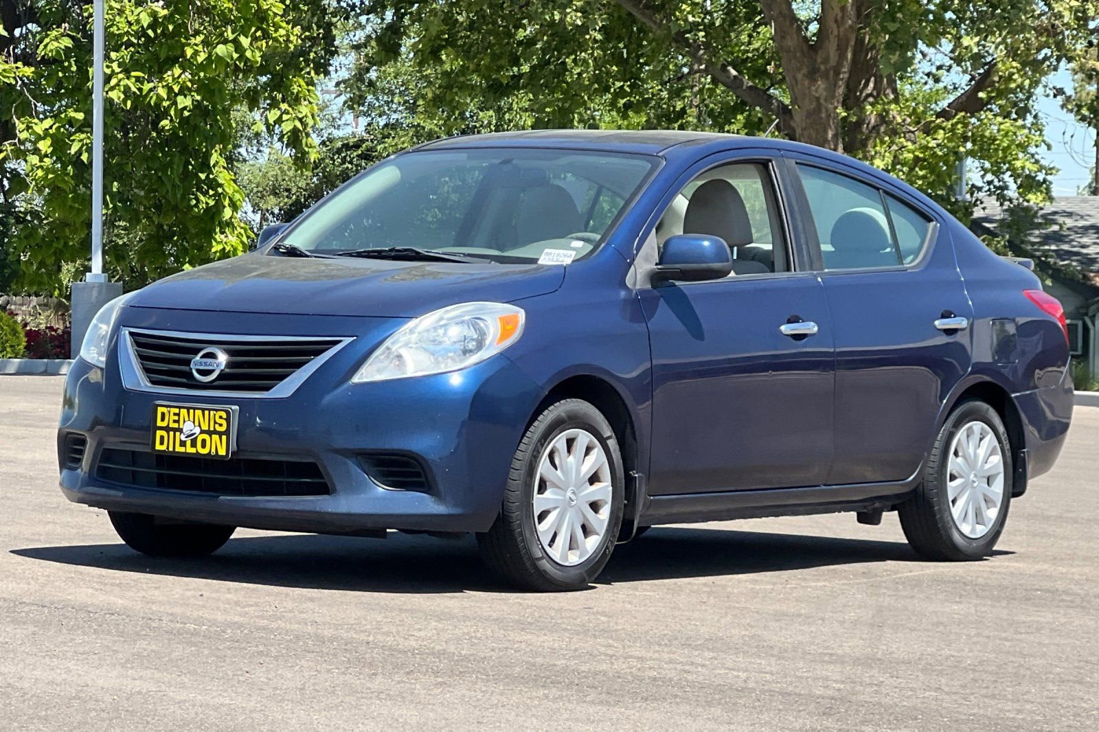 Used 2014 Nissan Versa SV FWD image 8