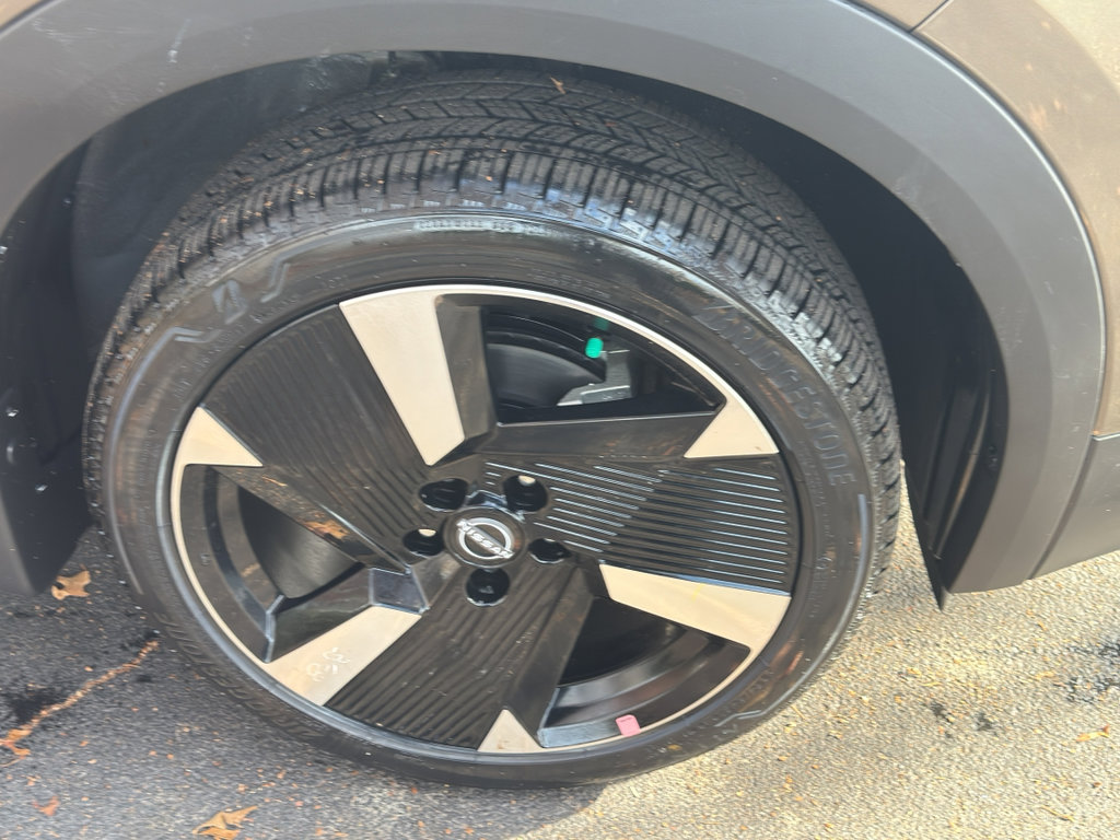 New 2026 Nissan Kicks SR w/ Cold Weather Package image 9