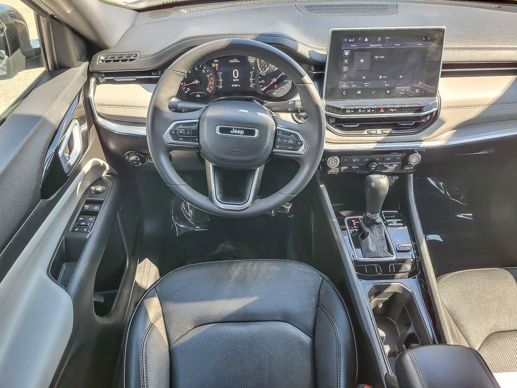 Used 2023 Jeep Compass Limited image 12