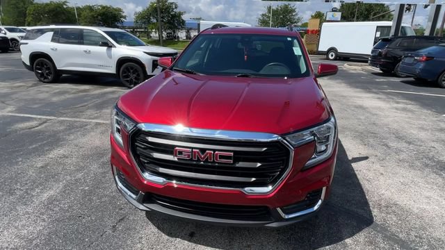 Used 2024 GMC Terrain SLE w/ Driver Convenience Package AWD/4WD image 5