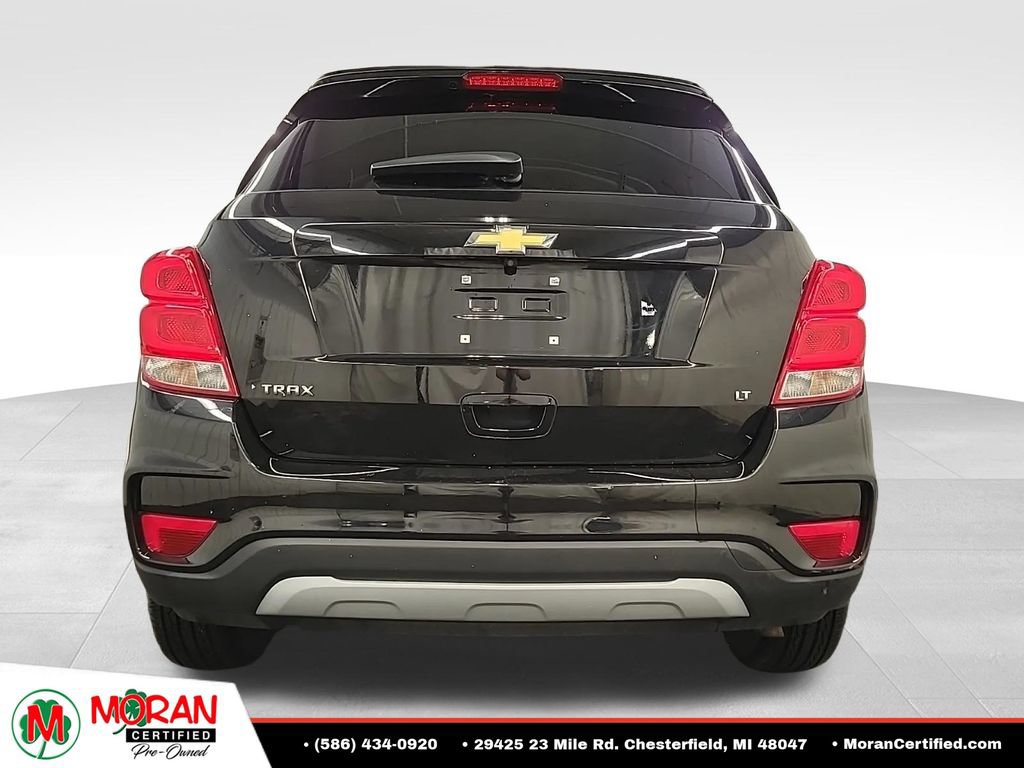 Used 2019 Chevrolet Trax LT w/ LT Convenience Package FWD image 3