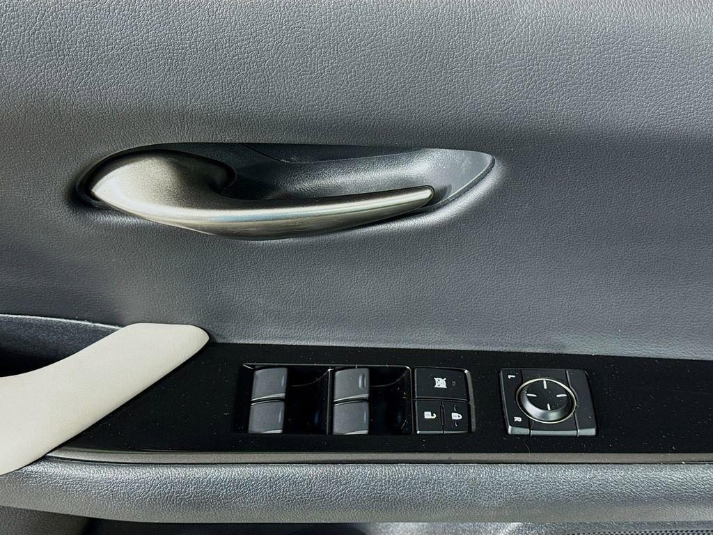 Certified 2022 Lexus UX 200 w/ Premium Package image 17