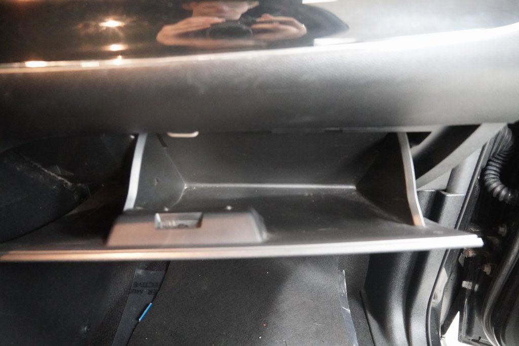 Used 2017 Dodge Grand Caravan SE image 28