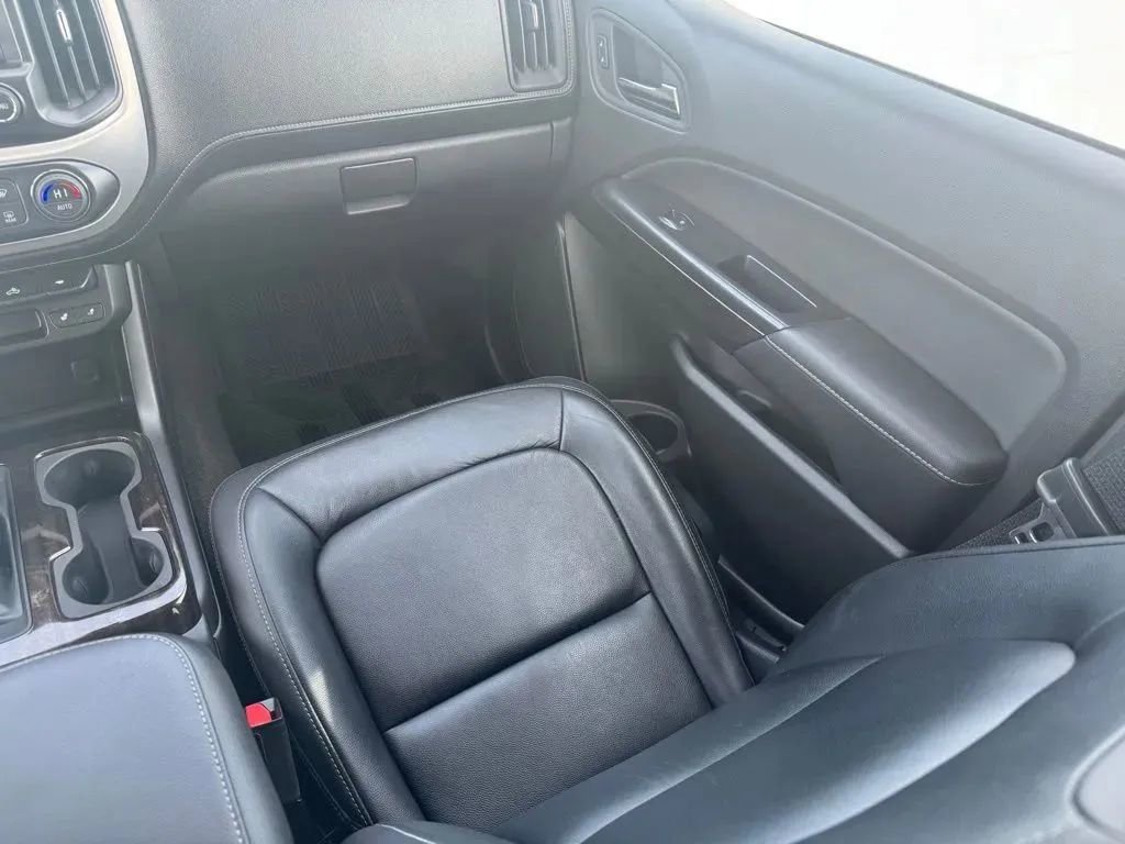 Used 2016 GMC Canyon SLT image 22