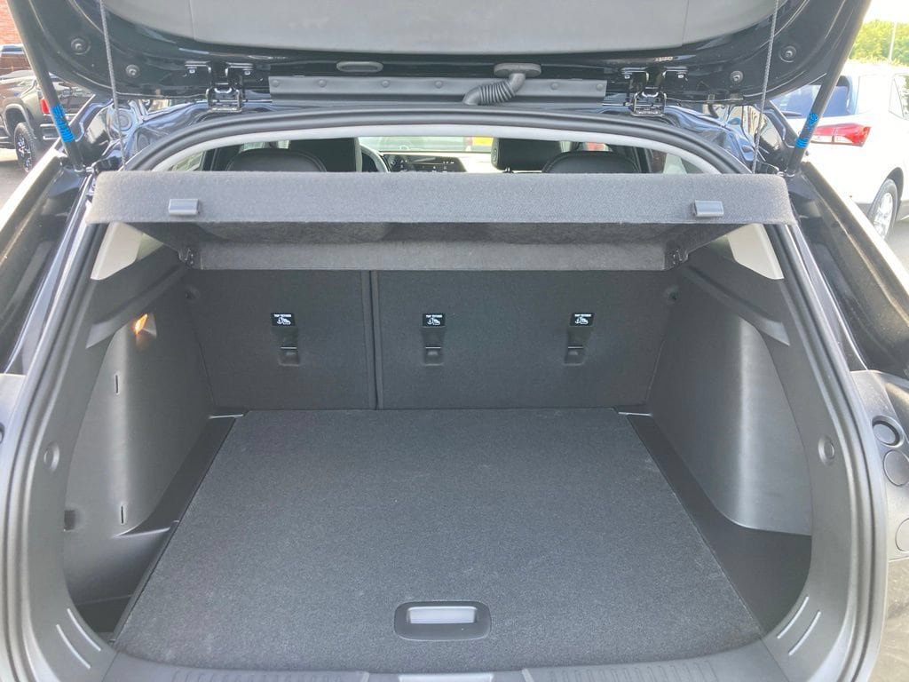 New 2026 Chevrolet Trax LT w/ LT Convenience Package FWD image 30