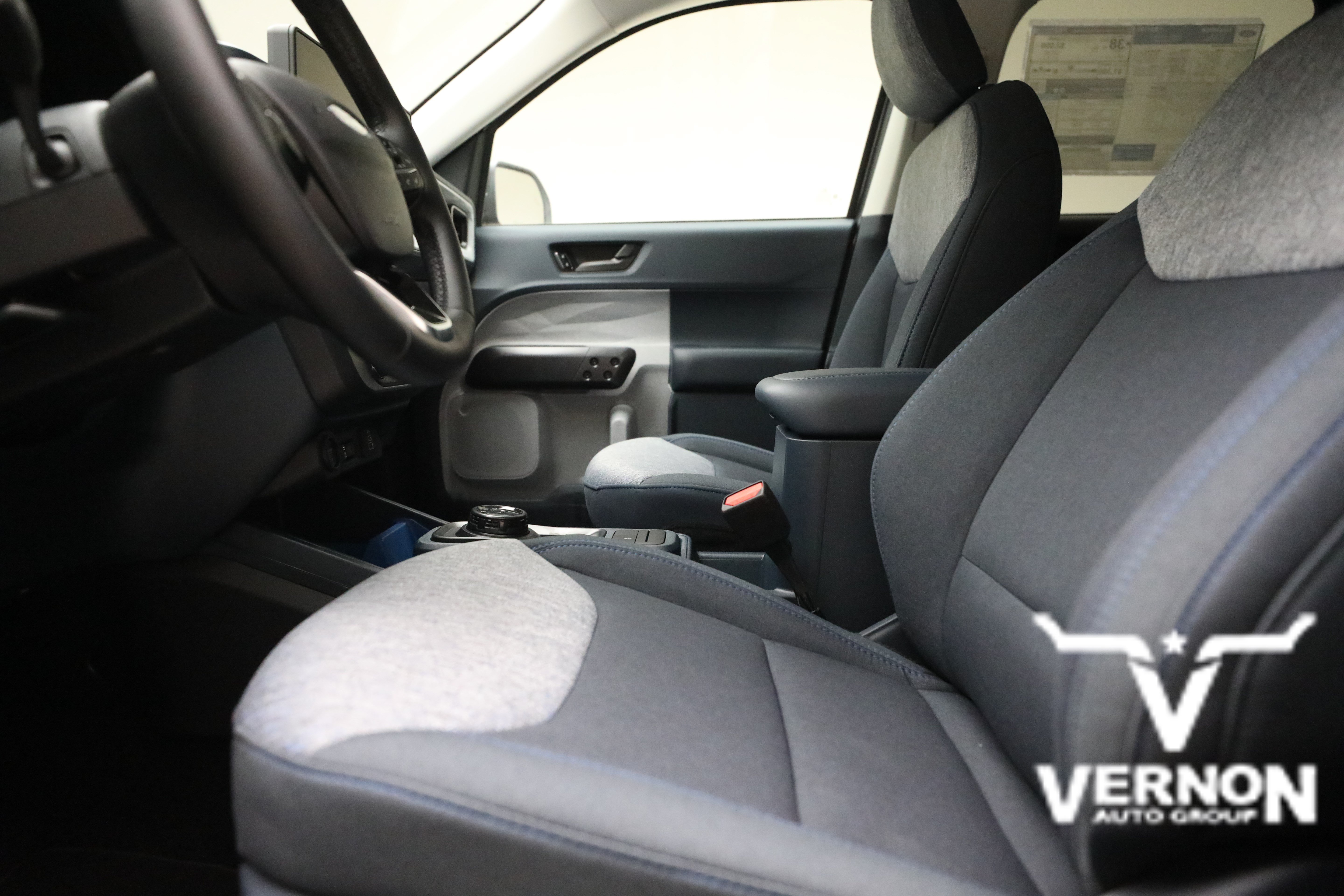 New 2026 Ford Maverick XLT w/ XLT Luxury Package FWD image 10