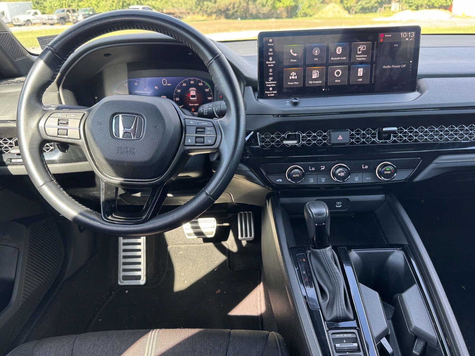 Used 2024 Honda Accord Sport image 2