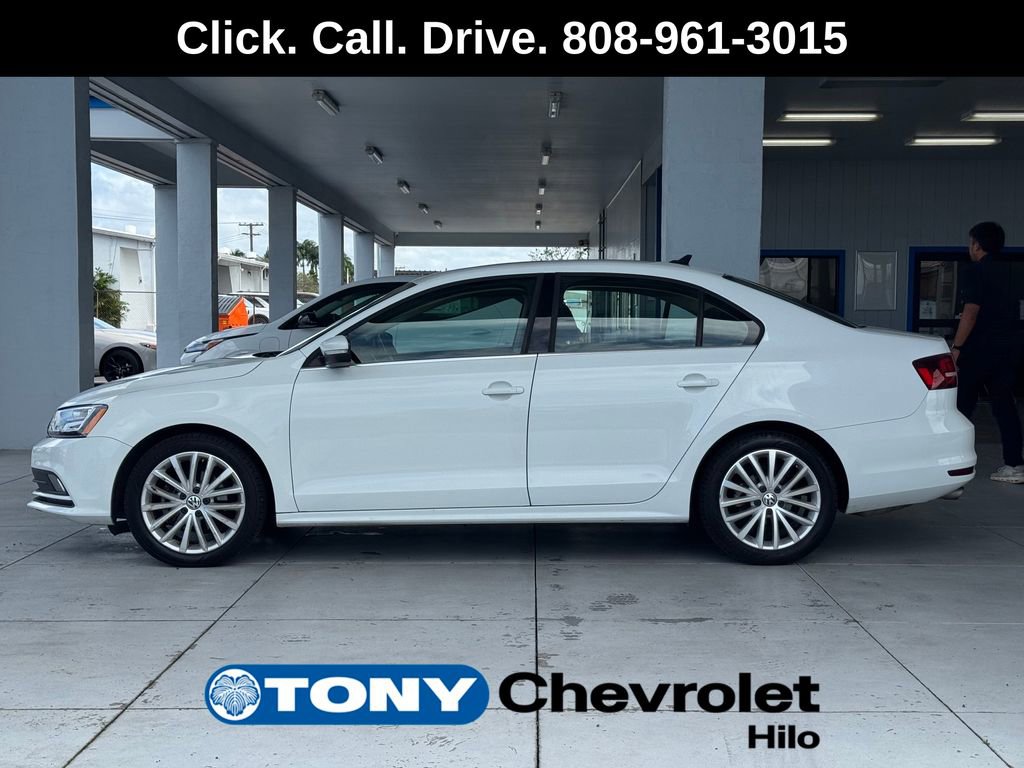 Used 2016 Volkswagen Jetta SEL w/ Lighting Package image 2