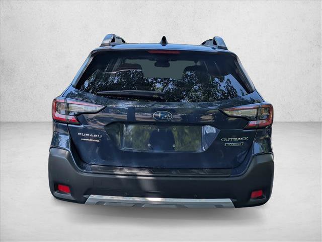 Used 2023 Subaru Outback Touring AWD/4WD image 7
