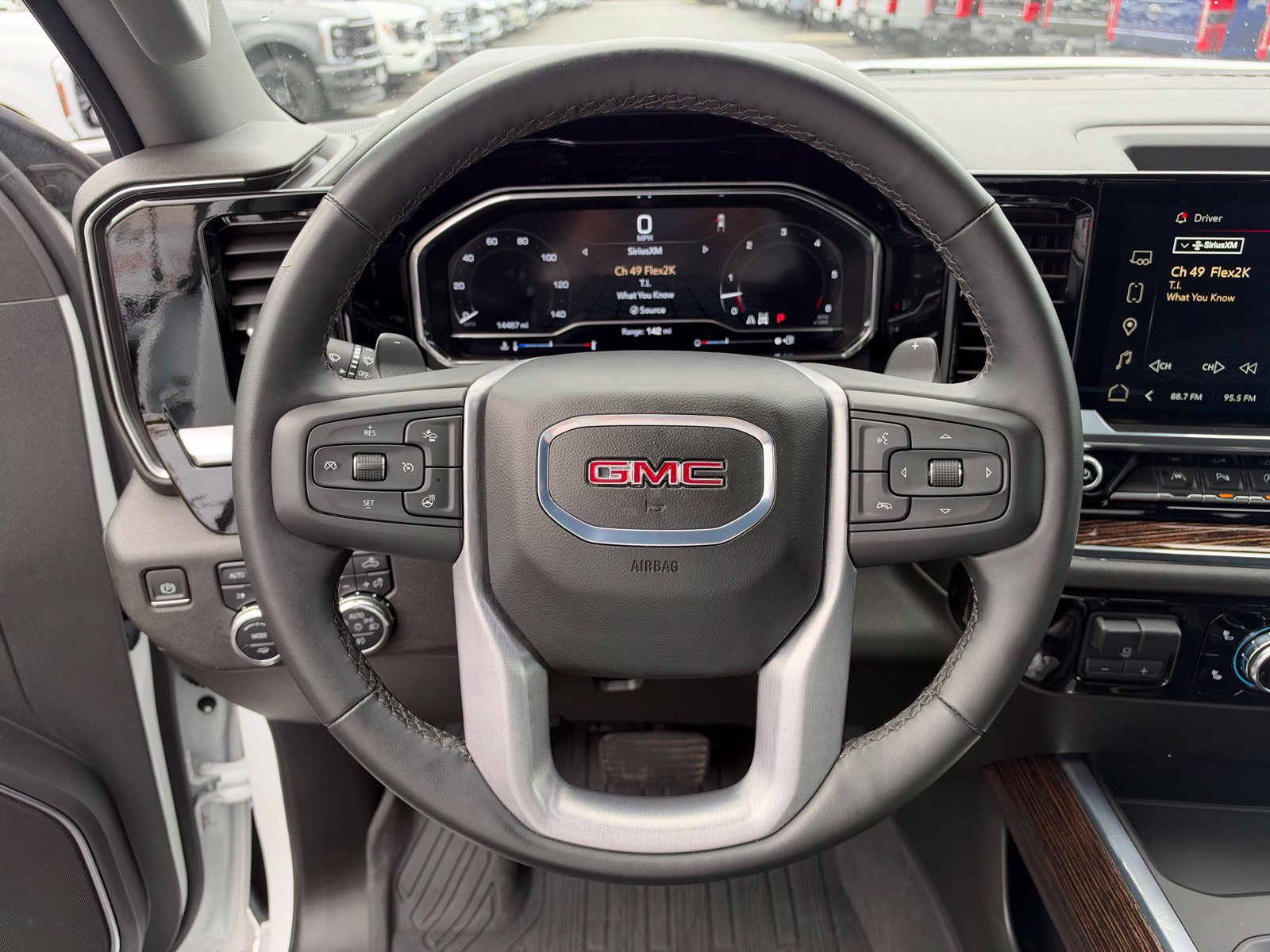 Used 2024 GMC Sierra 1500 Elevation w/ Elevation Premium Package AWD/4WD image 14