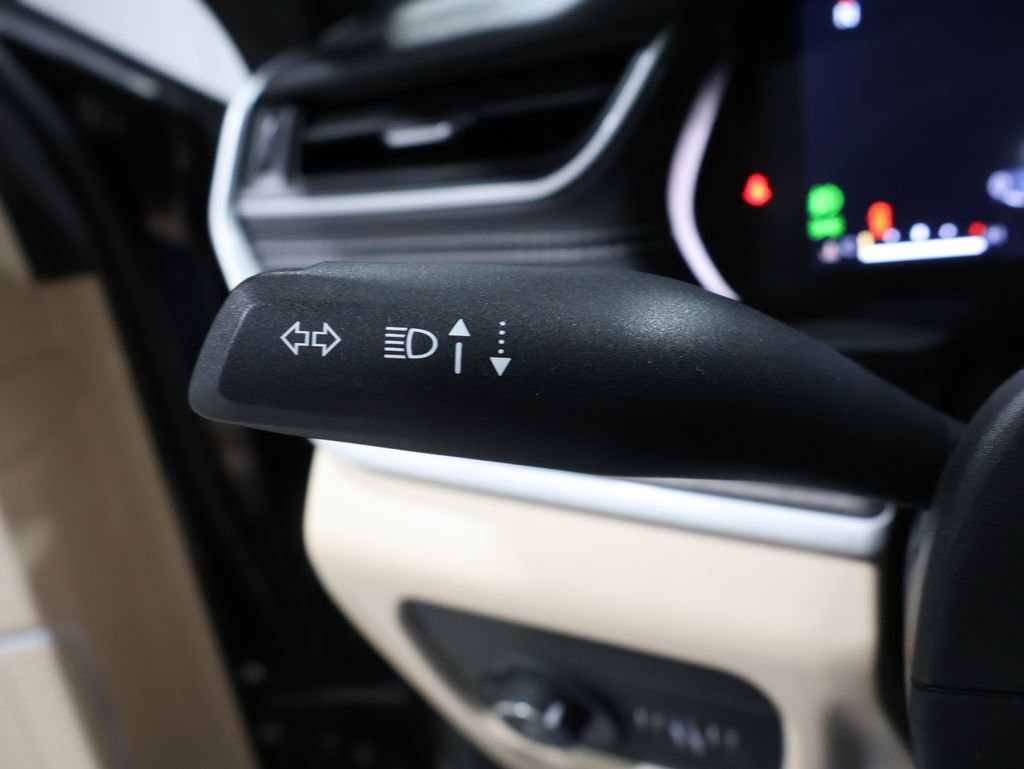 Used 2023 Jeep Grand Cherokee L Limited w/ Luxury Tech Group II image 37