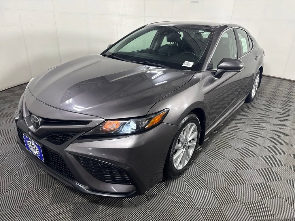 Used 2024 Toyota Camry SE FWD image 5