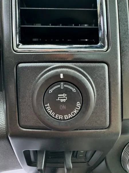 Used 2019 Ford Expedition Limited w/ Texas Edition Package RWD image 45